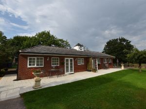 Little Rushbrook Cottages