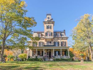 Hutton Brickyards Riverfront Hotel & Venue