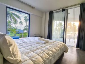 Ramada Suites by Wyndham Seafront Coral Coast