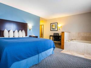 Quality Inn & Suites Ankeny-Des Moines