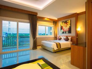 Romantic Khon Kaen Hotel