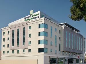 Holiday Inn Express Dubai Safa Park, an IHG Hotel