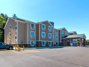 Cobblestone Hotel & Suites - Greenville