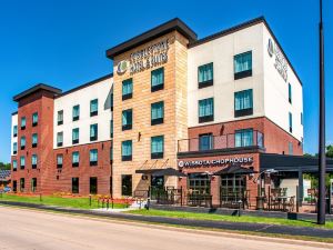 Cobblestone Hotel & Suites Appleton International Airport