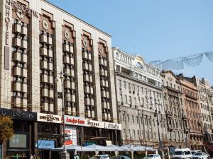 Khreschatyk City Center Hotel