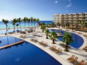 Dreams Riviera Cancun Resort & Spa