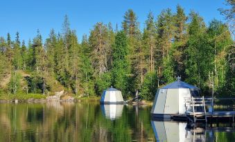 Overwater Hut Kuusamo