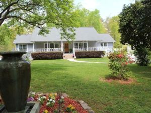 Stockbridge Lakes Bed & Breakfast