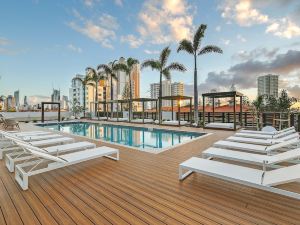 Qube Broadbeach Ocean View Apartments