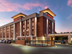 Hampton Inn Greensboro-Airport