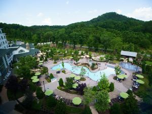 Dollywood's DreamMore Resort and Spa