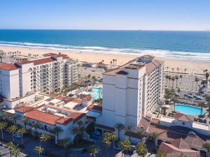 The Waterfront Beach Resort, A Hilton Hotel