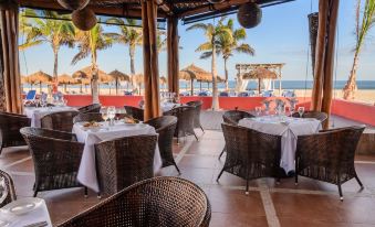 Grand Decameron Los Cabos, A Trademark All Inclusive Resort