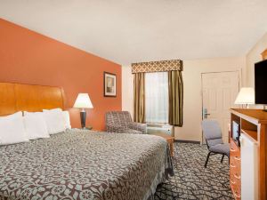 Days Inn by Wyndham Centerville