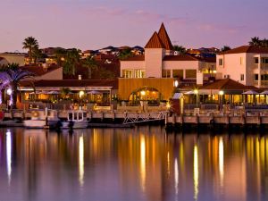 The Marina Hotel - Mindarie