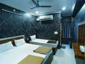 Hotel Govind Heights