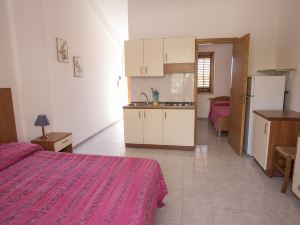 Case Vacanza Renella 3 Beds: Balcony, Wifi, Self-Catering, 200mt from the Sea