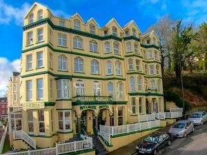 Welbeck Hotel & Apartments