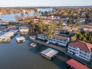 The Hamilton - Lakefront & Studio Suites, Hot Springs