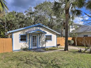 Cape Canaveral Cottage - Walk to Beach!