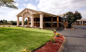 Americas Best Value Inn and Suites Murfreesboro