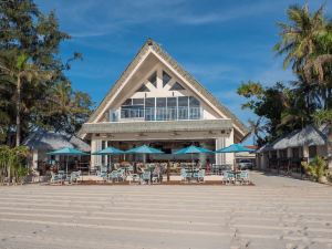 Surfrider Resort Hotel