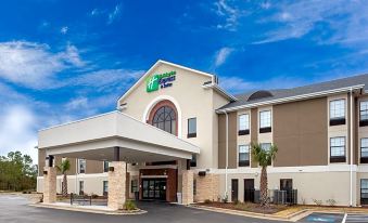 Holiday Inn Express & Suites Morehead City