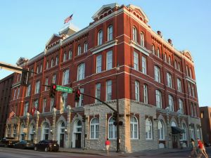 Hotel Indigo Savannah Historic District