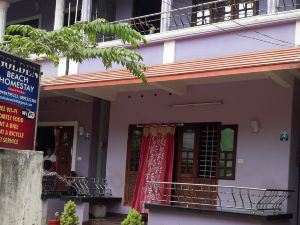 Golden Beach Home Stay