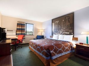 Super 8 by Wyndham Charlotte University