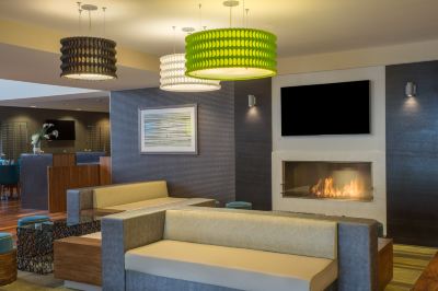 Lobby Lounge Holiday Inn Baltimore BWI Airport, an IHG Hotel Photo