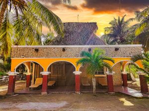 Hacienda Antigua Villa, 50m from Sandy Beach