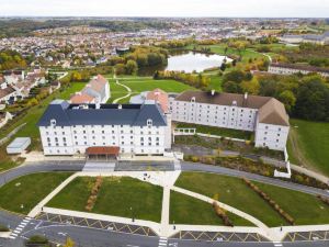 B&B HOTEL près de Disneyland Paris