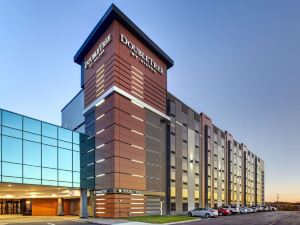 DoubleTree by Hilton Halifax Dartmouth