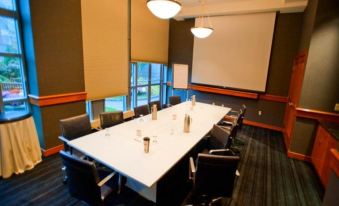 Extended Stay America Select Suites - Chicago - Naperville - East