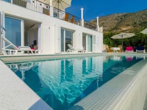 Villa Orlando - Five Bedroom Villa with Swimming Pool and Sea View ID Direct Booker 3375