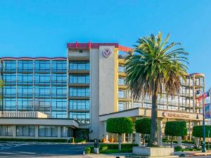 Oakland Airport Executive Hotel