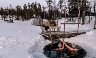 Overwater Hut Kuusamo