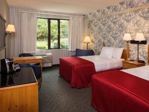 Williamsburg Woodlands Hotel & Suites, an Official Colonial Williamsburg Hotel