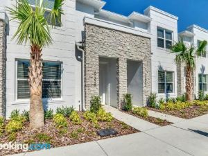 Modern 3Br Townhouse with Pool Near Disney