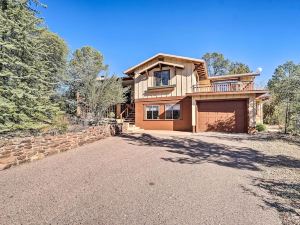 Tranquil Payson Getaway with Deck and Fire Pit!