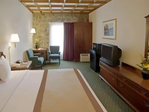 Best Western Plus Governors Inn