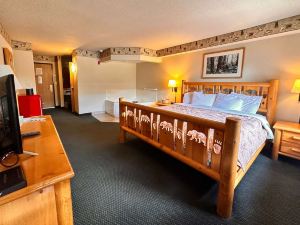 Shell Lake Lodge, a Travelodge by Wyndham