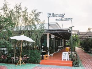 Klong Cafe & Resort