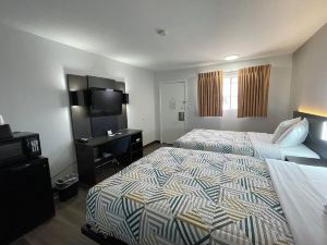 Artesia Inn- No Service Fees