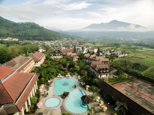 Royal Hotel & Villa Batu