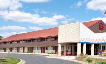 Red Roof PLUS+ Ann Arbor - University of Michigan North