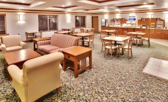 Holiday Inn Express & Suites Omaha West