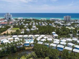 Bungalows at Seagrove #138