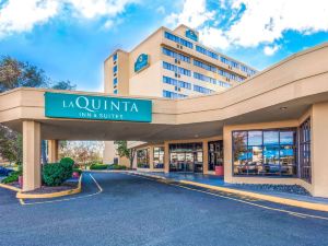 La Quinta by Wyndham Secaucus Meadowlands